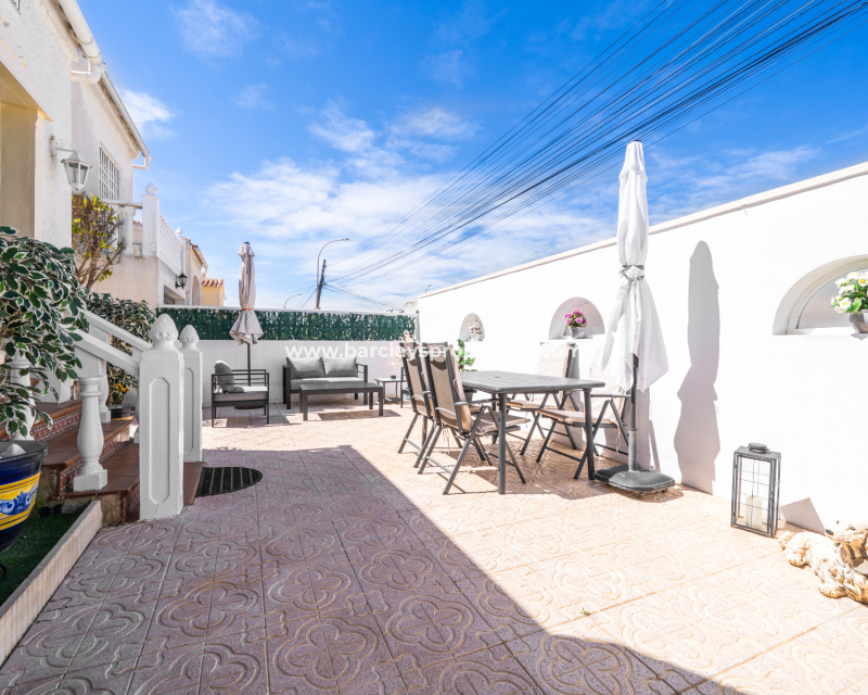Reventa - Chalet Independiente - Urb. La Marina