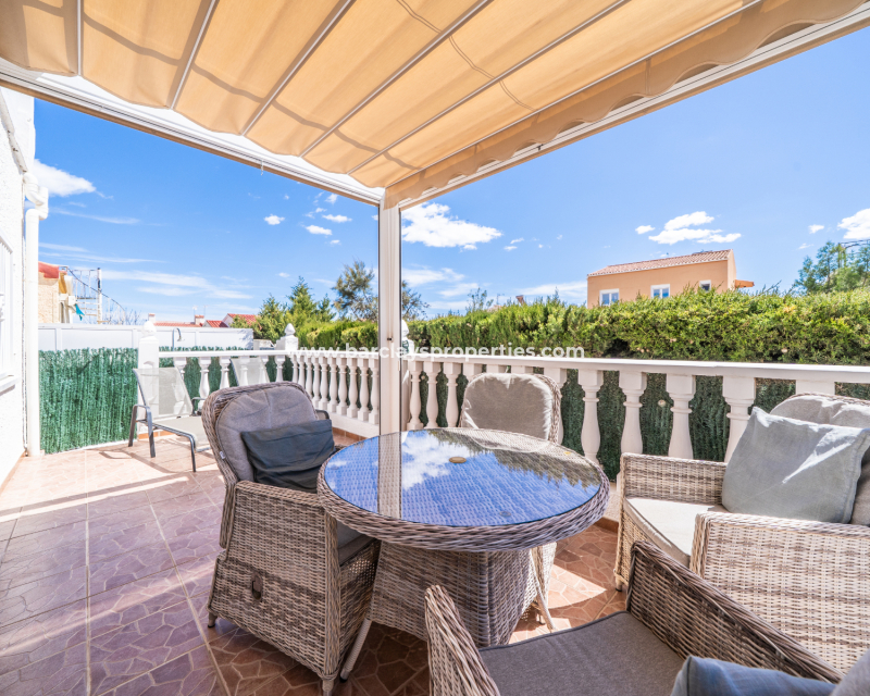 Reventa - Chalet Independiente - Urb. La Marina