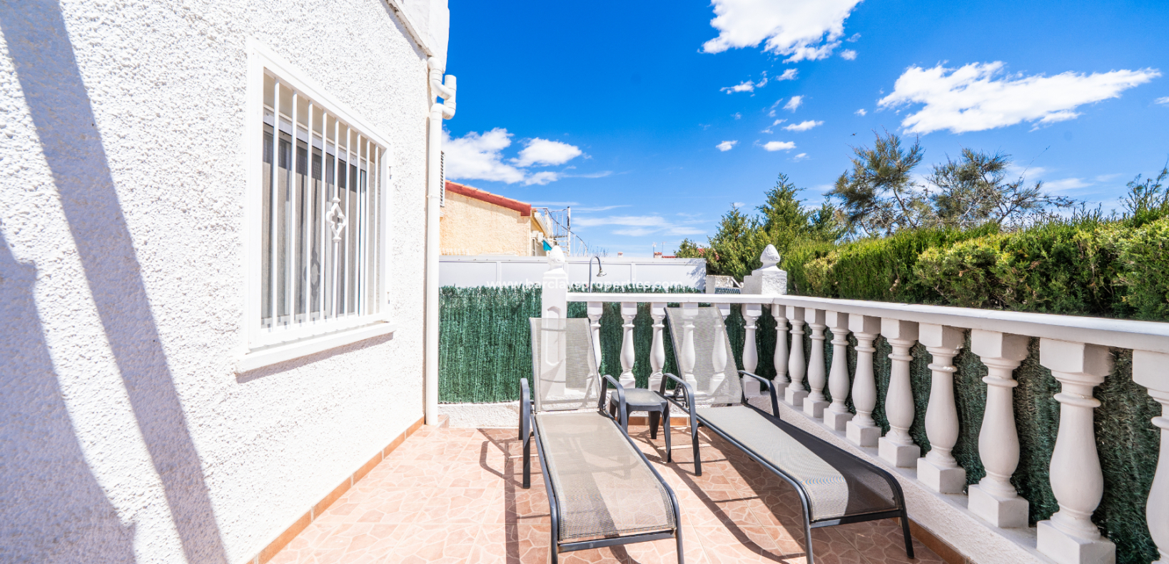 Reventa - Chalet Independiente - Urb. La Marina