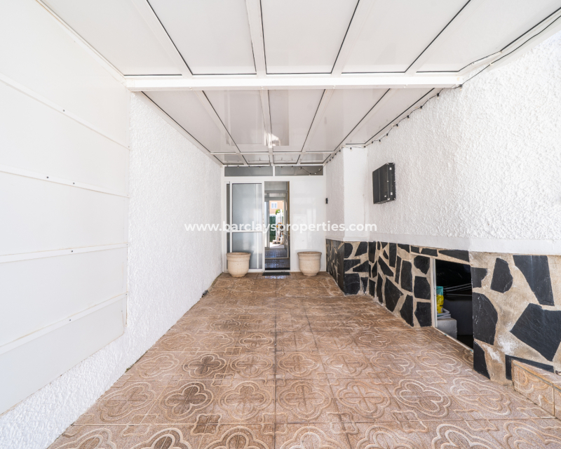 Reventa - Chalet Independiente - Urb. La Marina