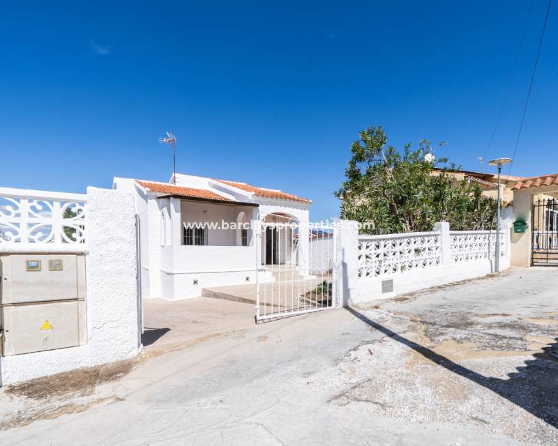 Reventa - Chalet Independiente - Urb. La Marina