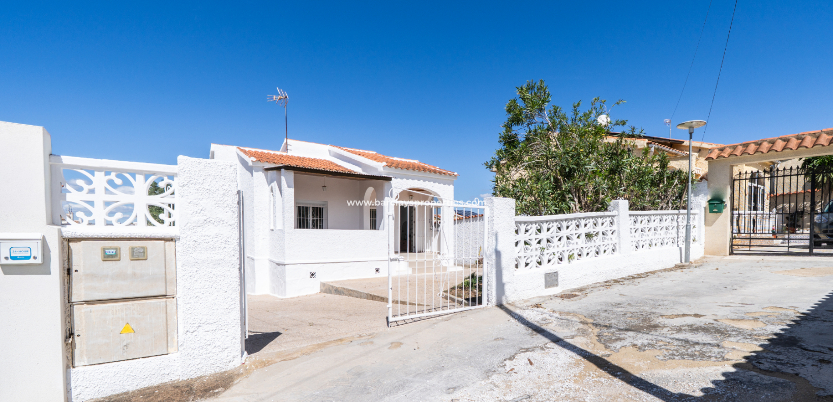 Reventa - Chalet Independiente - Urb. La Marina