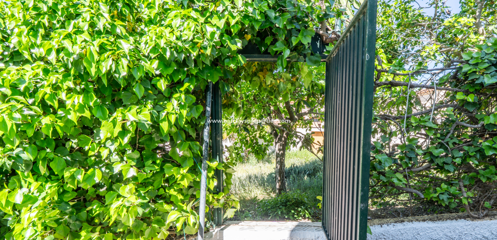Reventa - Chalet Independiente - Urb. La Marina