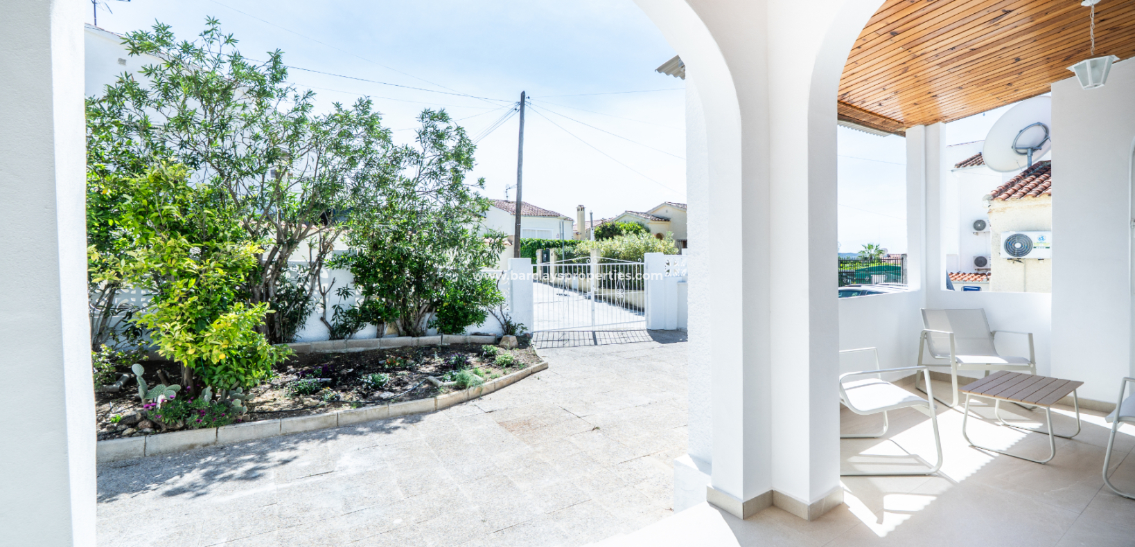 Reventa - Chalet Independiente - Urb. La Marina