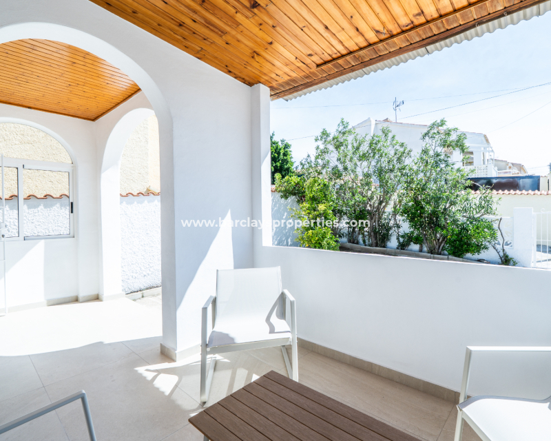 Reventa - Chalet Independiente - Urb. La Marina