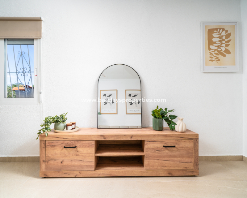 Reventa - Chalet Independiente - Urb. La Marina