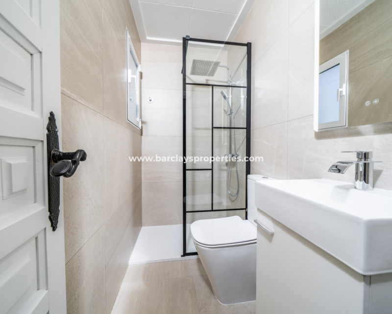 Reventa - Chalet Independiente - Urb. La Marina