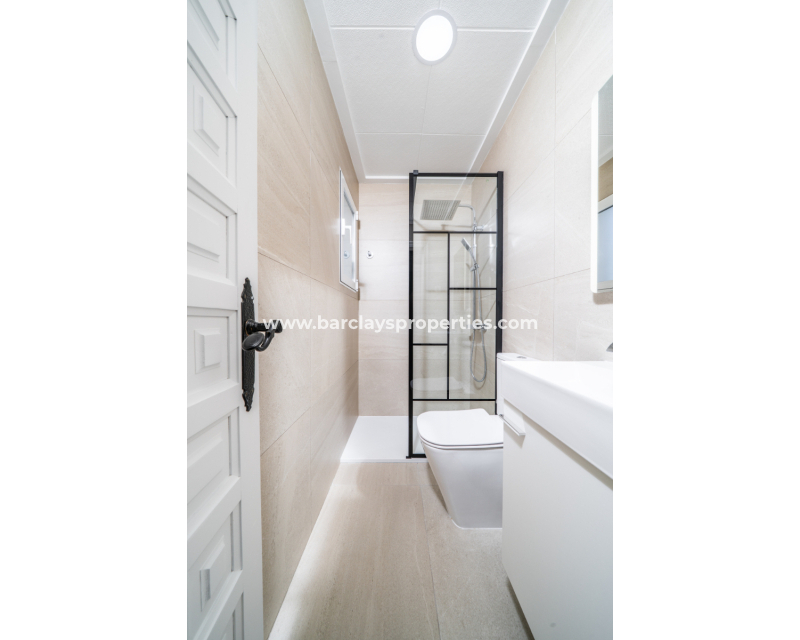 Reventa - Chalet Independiente - Urb. La Marina