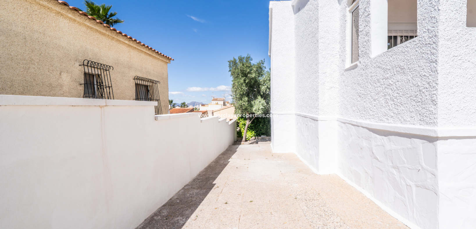 Reventa - Chalet Independiente - Urb. La Marina