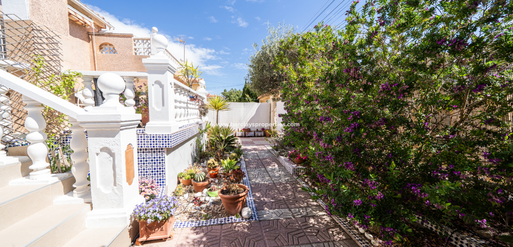 Reventa - Chalet Independiente - Urb. La Marina