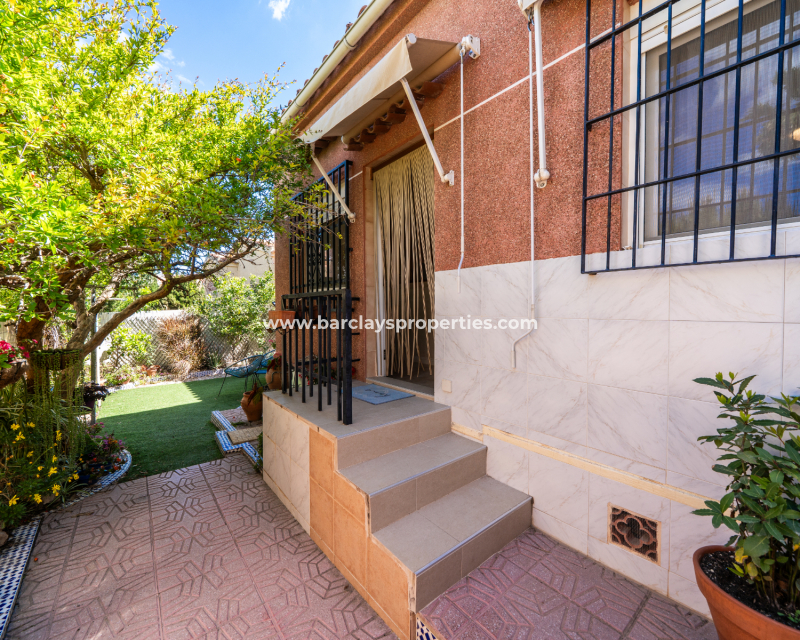 Reventa - Chalet Independiente - Urb. La Marina