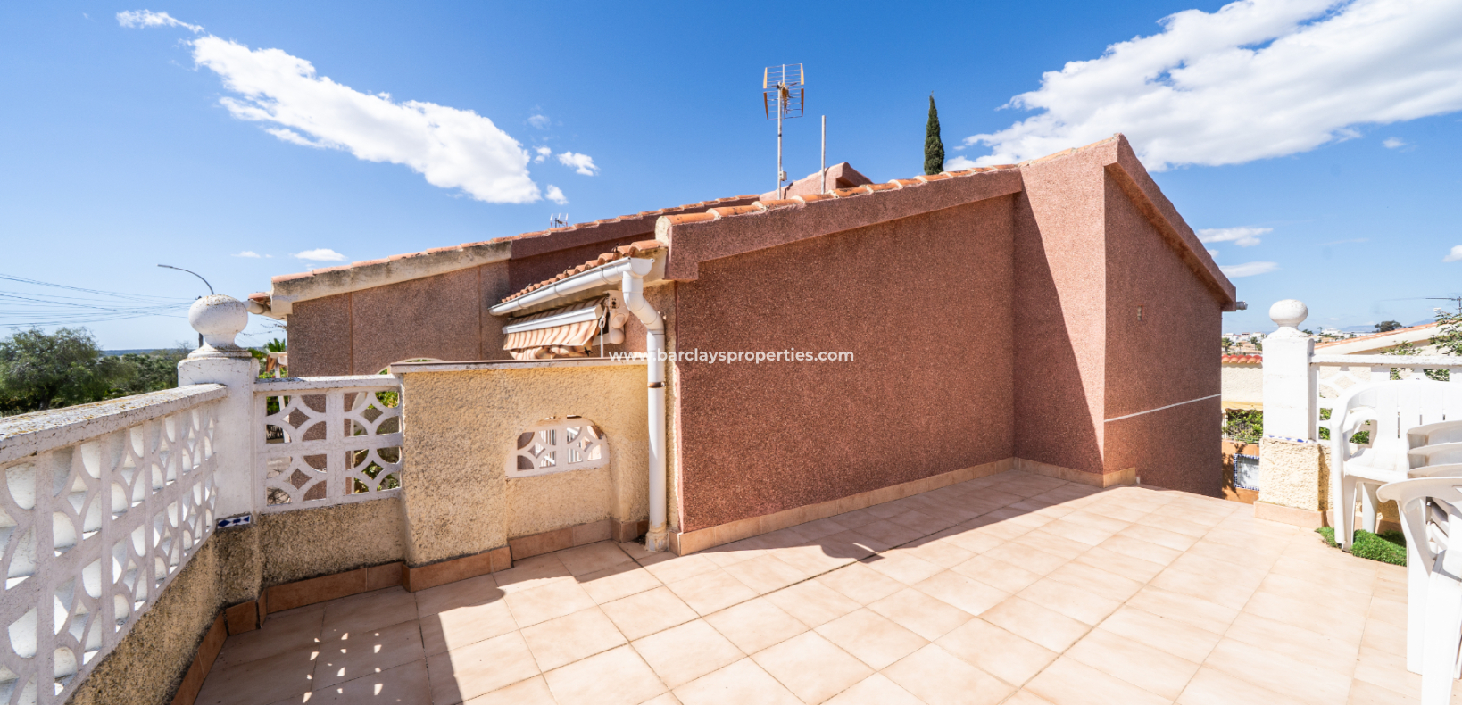 Reventa - Chalet Independiente - Urb. La Marina