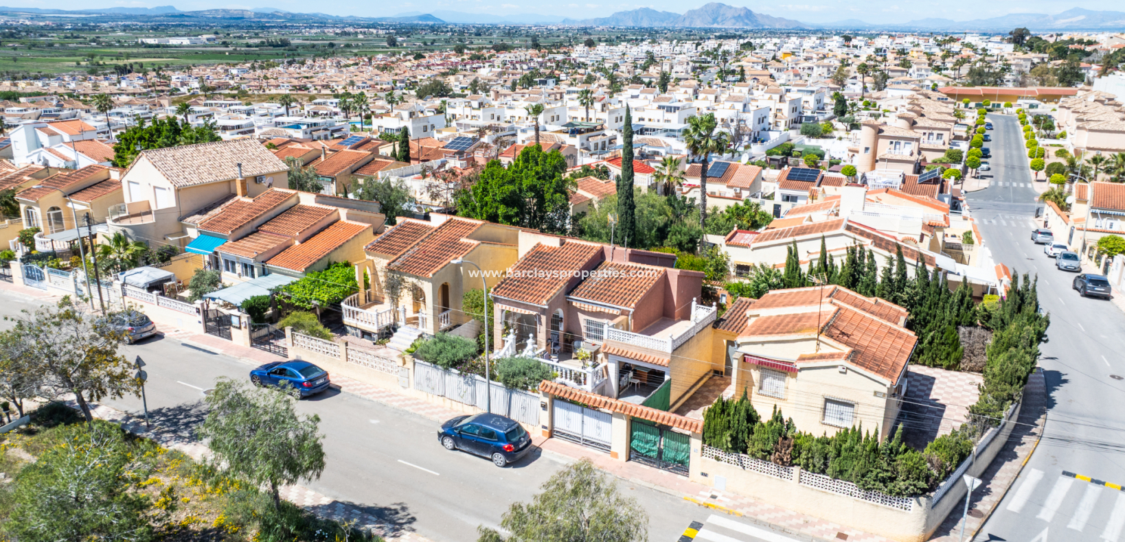 Reventa - Chalet Independiente - Urb. La Marina
