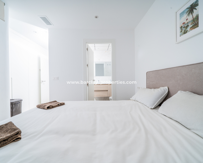 Reventa - Chalet Independiente - Urb. La Marina