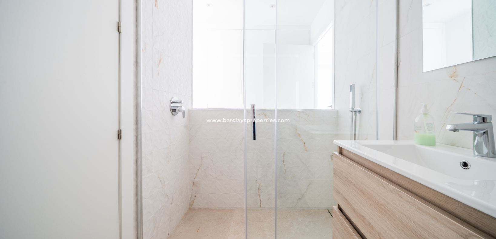 Reventa - Chalet Independiente - Urb. La Marina