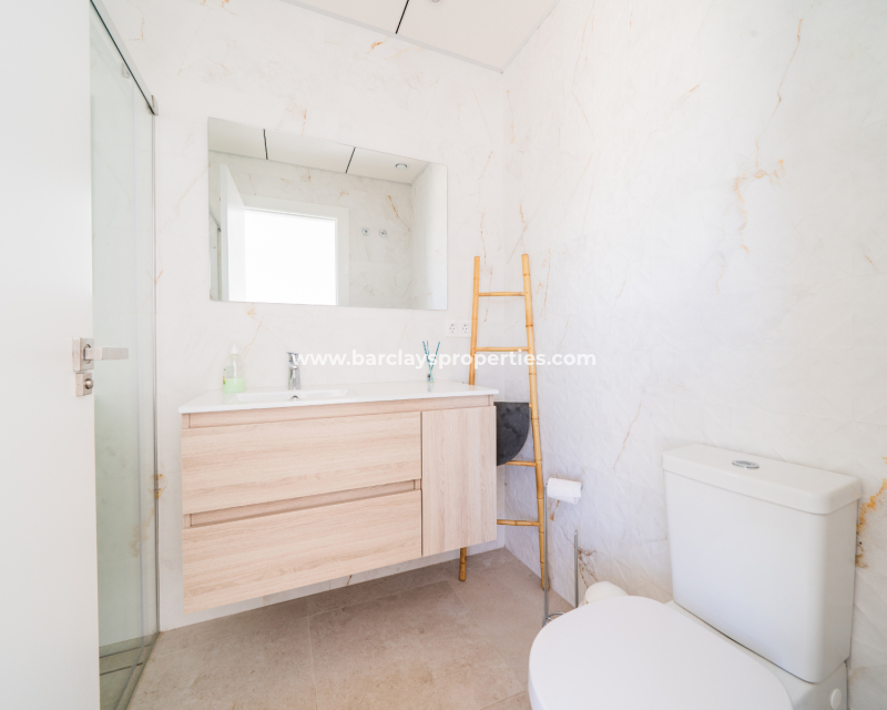 Reventa - Chalet Independiente - Urb. La Marina