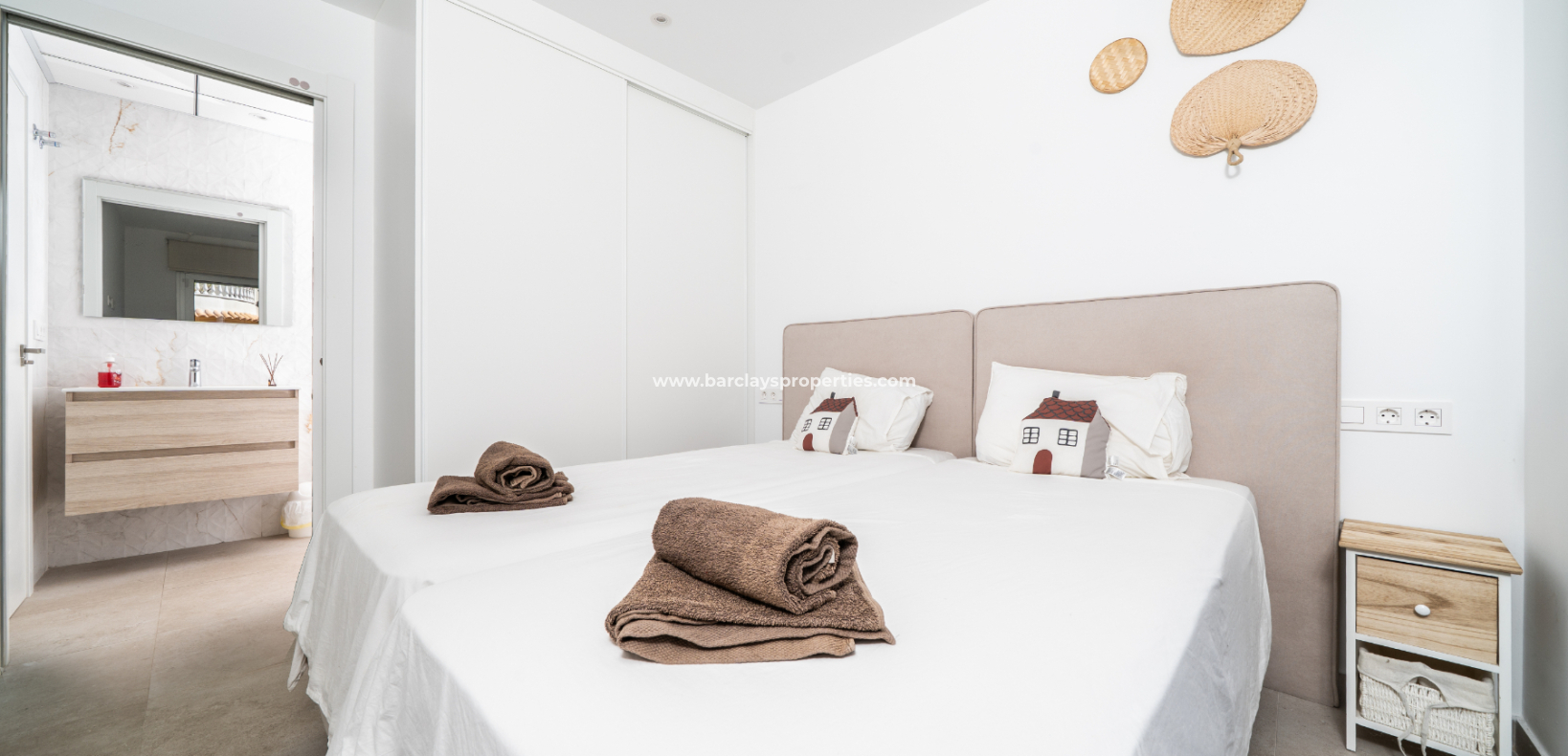 Reventa - Chalet Independiente - Urb. La Marina