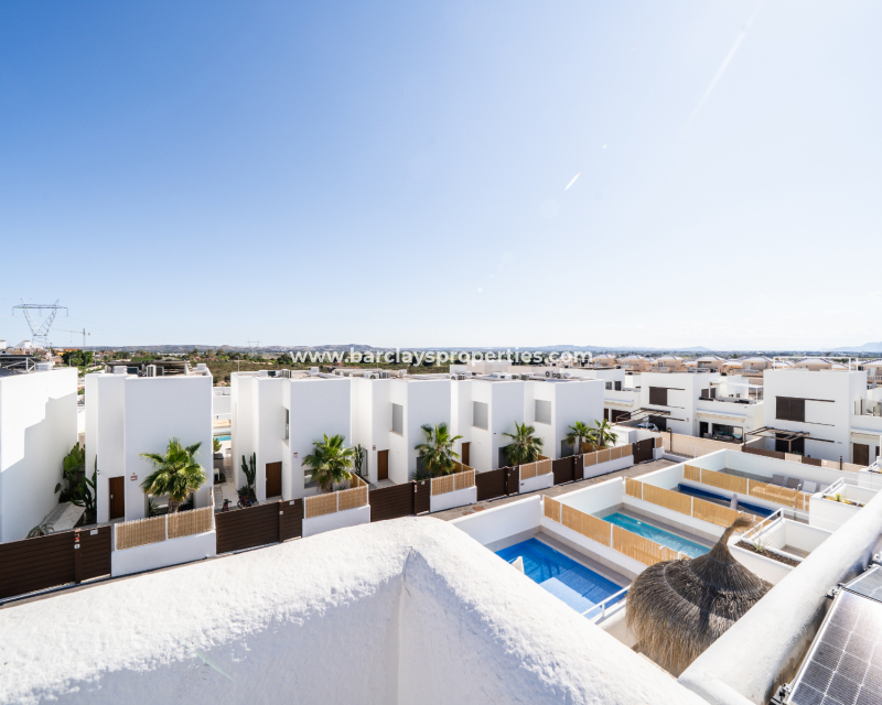 Reventa - Chalet Independiente - Urb. La Marina