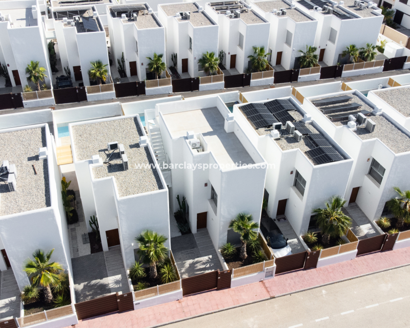 Reventa - Chalet Independiente - Urb. La Marina