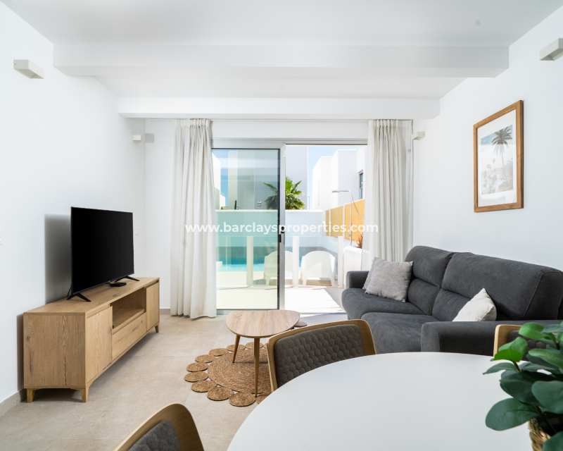 Reventa - Chalet Independiente - Urb. La Marina