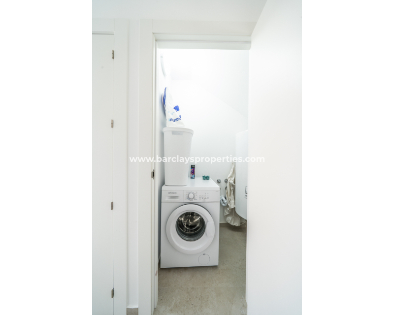 Reventa - Chalet Independiente - Urb. La Marina