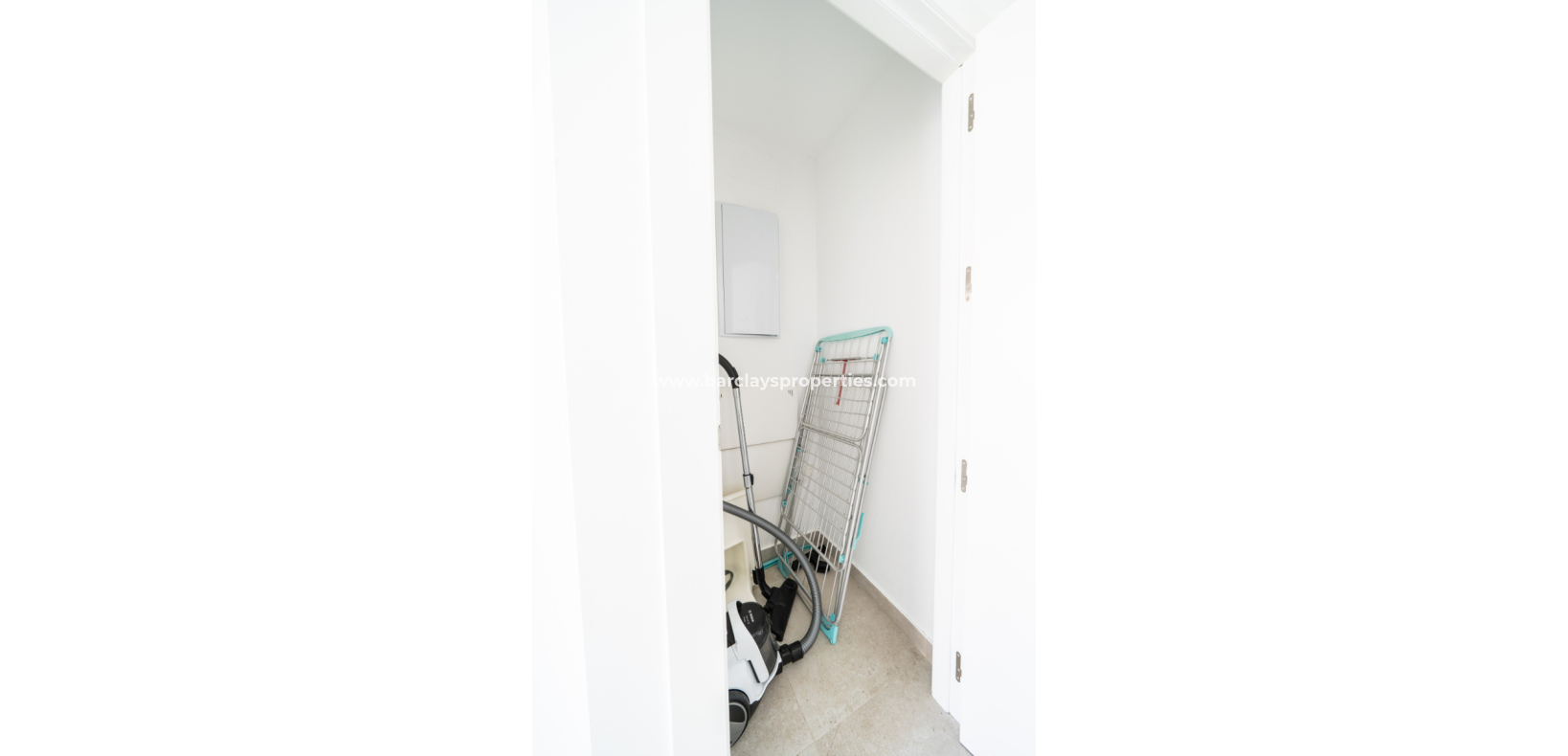 Reventa - Chalet Independiente - Urb. La Marina