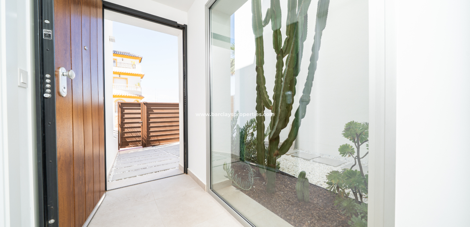 Reventa - Chalet Independiente - Urb. La Marina