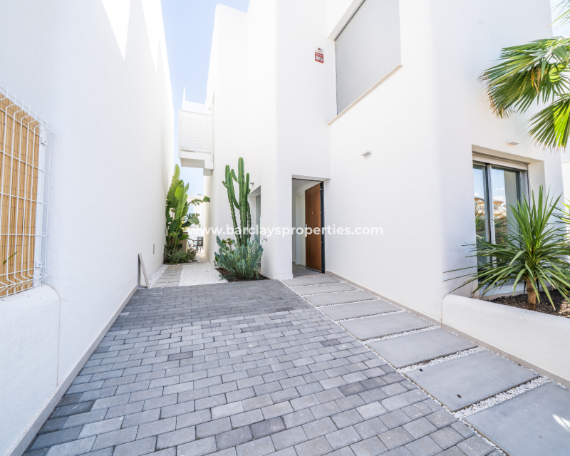 Reventa - Chalet Independiente - Urb. La Marina