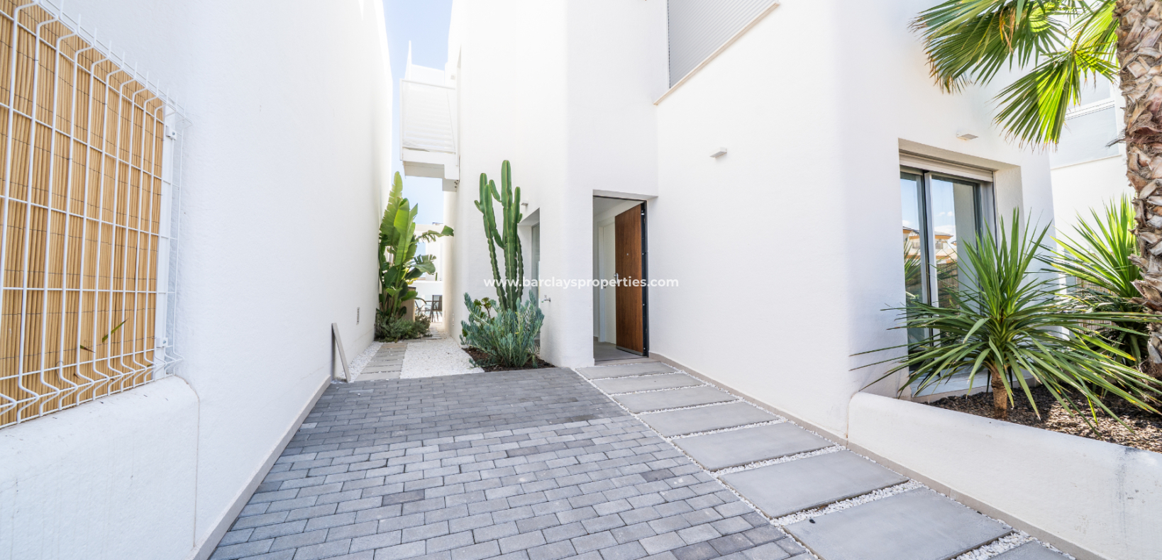 Reventa - Chalet Independiente - Urb. La Marina