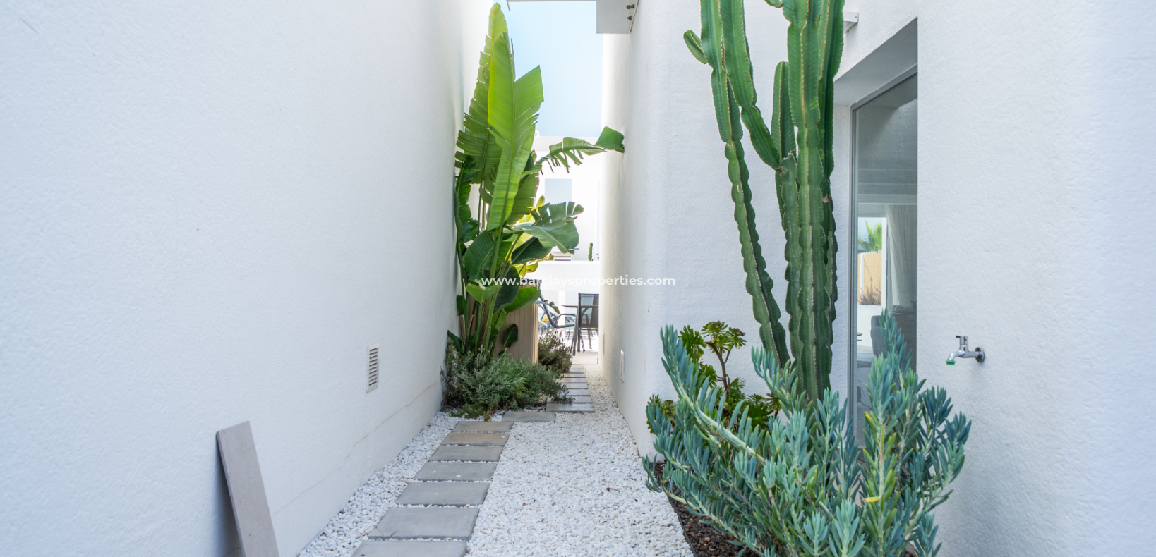 Reventa - Chalet Independiente - Urb. La Marina