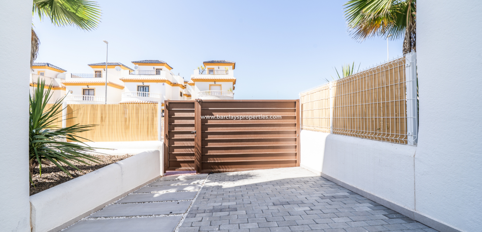 Reventa - Chalet Independiente - Urb. La Marina