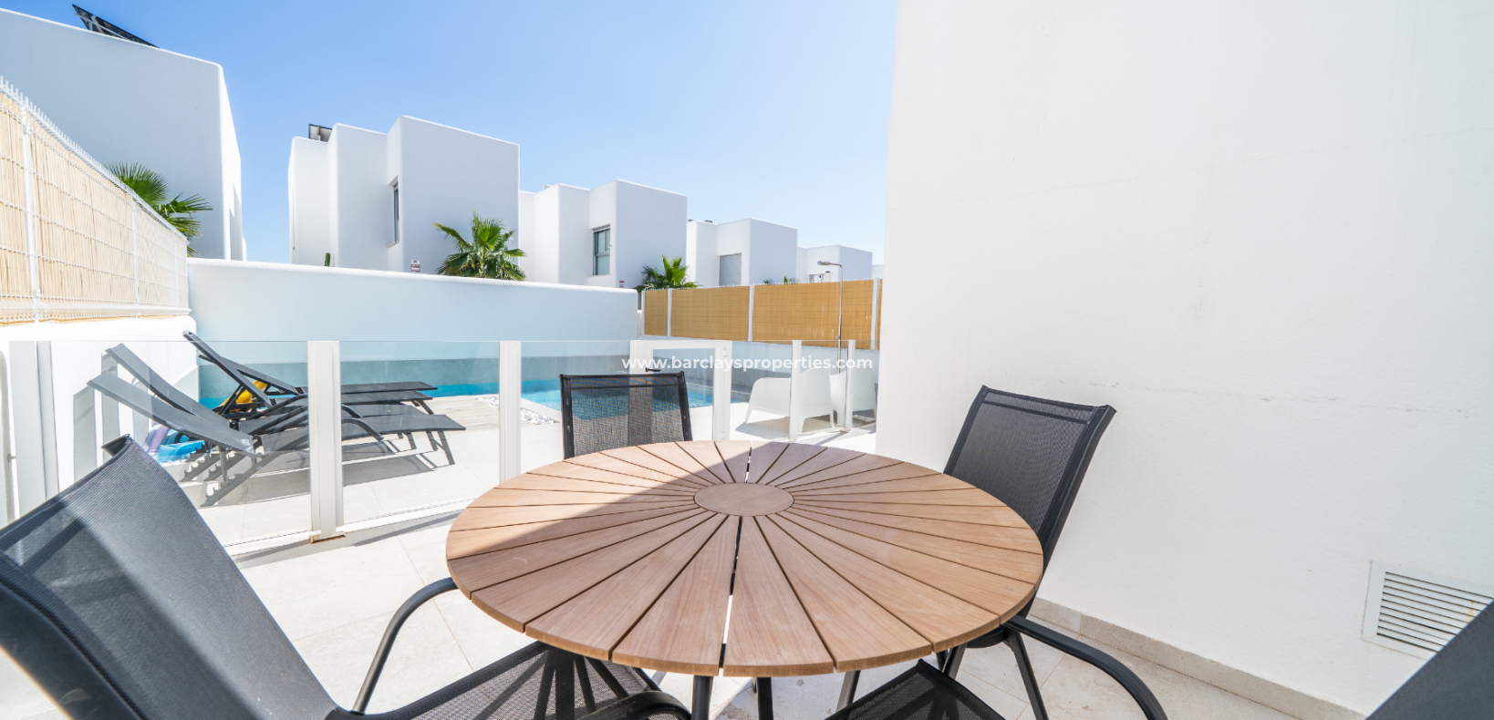 Reventa - Chalet Independiente - Urb. La Marina