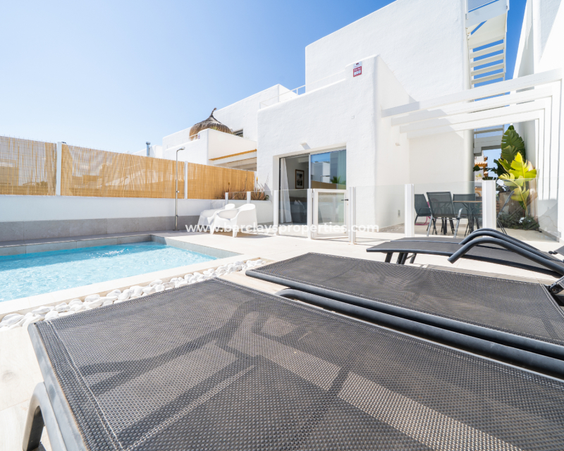 Reventa - Chalet Independiente - Urb. La Marina