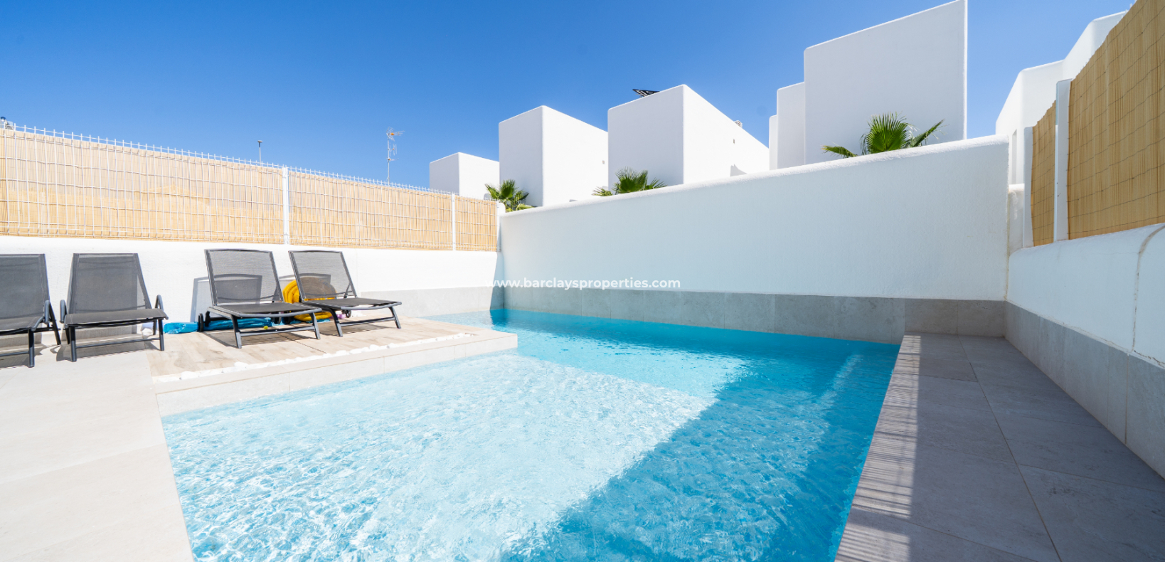 Reventa - Chalet Independiente - Urb. La Marina