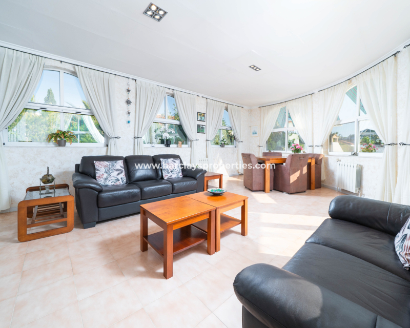 Reventa - Chalet Independiente - Urb. La Marina