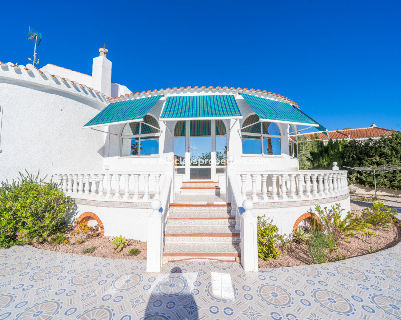 Reventa - Chalet Independiente - Urb. La Marina