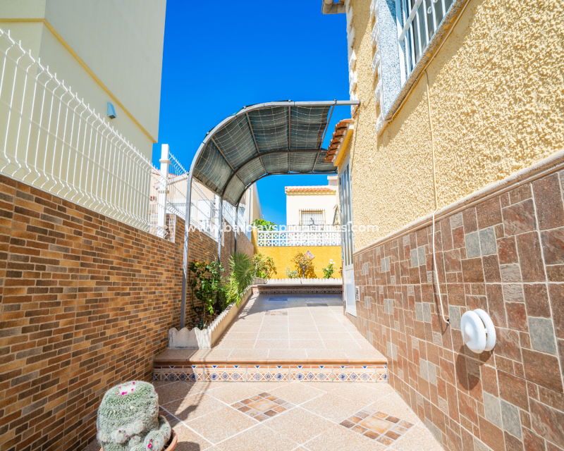 Reventa - Chalet Independiente - Urb. La Marina