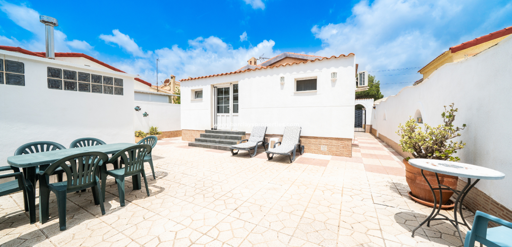 Reventa - Chalet Independiente - Urb. La Marina