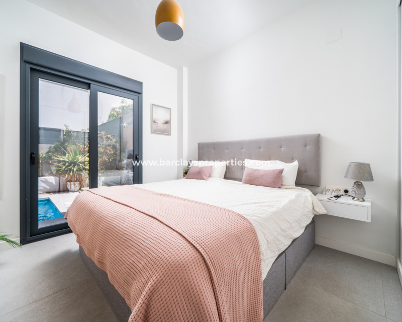 Reventa - Chalet Independiente - Urb. La Marina