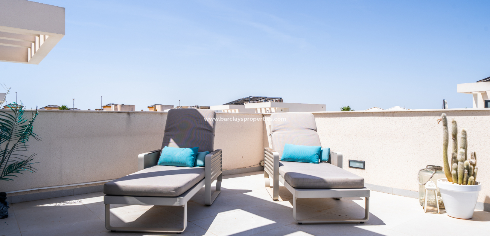 Reventa - Chalet Independiente - Urb. La Marina