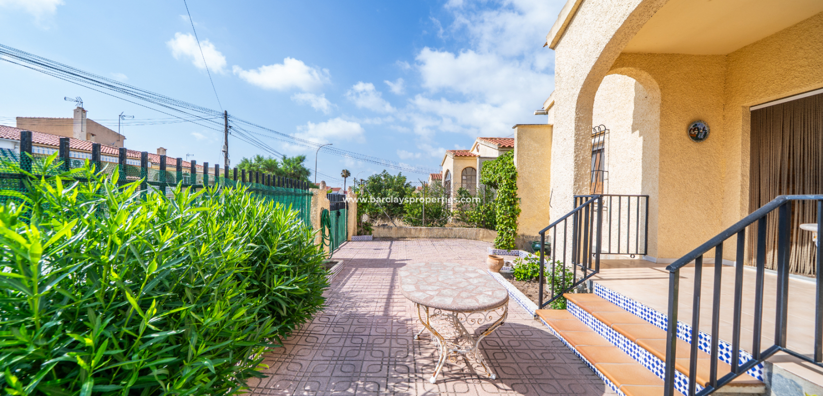 Reventa - Chalet Independiente - Urb. La Marina