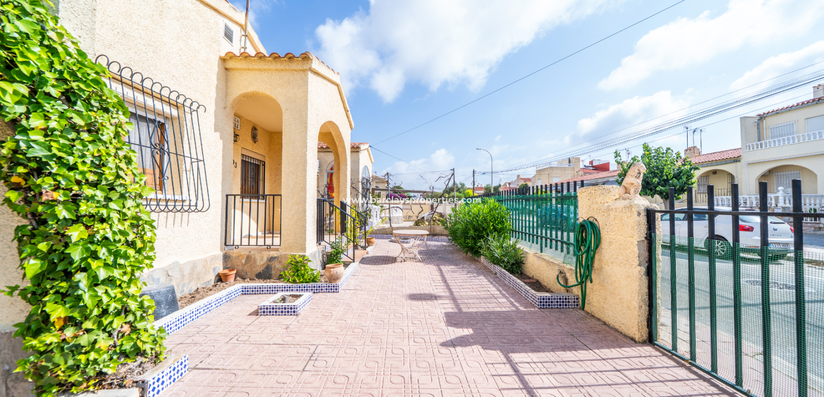 Reventa - Chalet Independiente - Urb. La Marina
