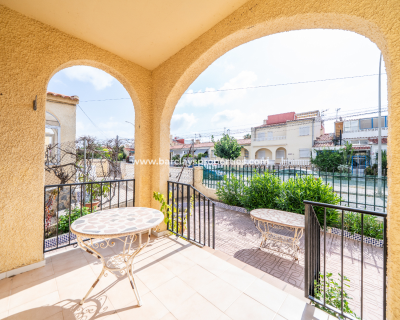 Reventa - Chalet Independiente - Urb. La Marina