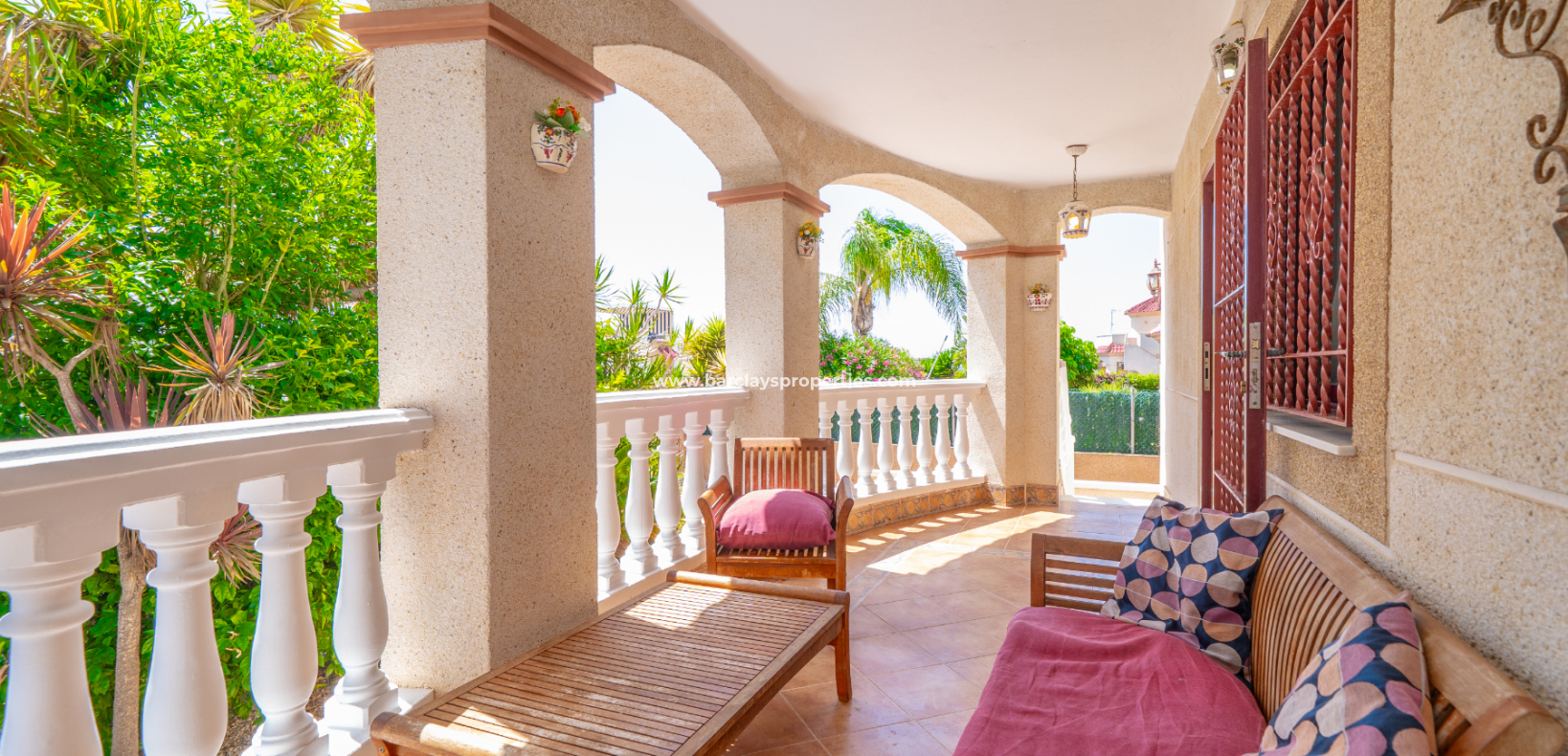 Reventa - Chalet Independiente - Urb. La Marina