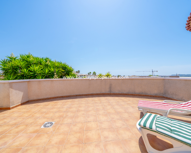 Reventa - Chalet Independiente - Urb. La Marina