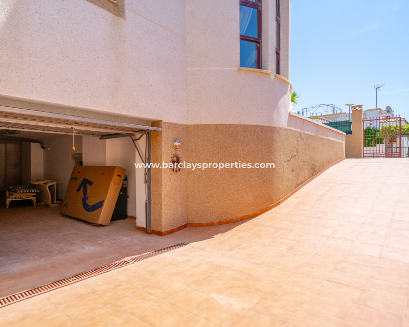 Reventa - Chalet Independiente - Urb. La Marina