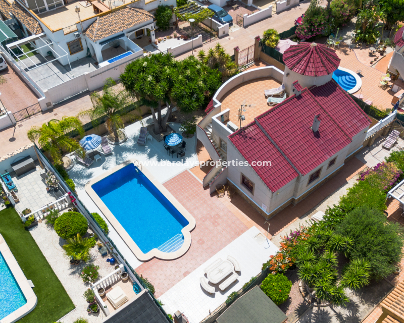 Reventa - Chalet Independiente - Urb. La Marina