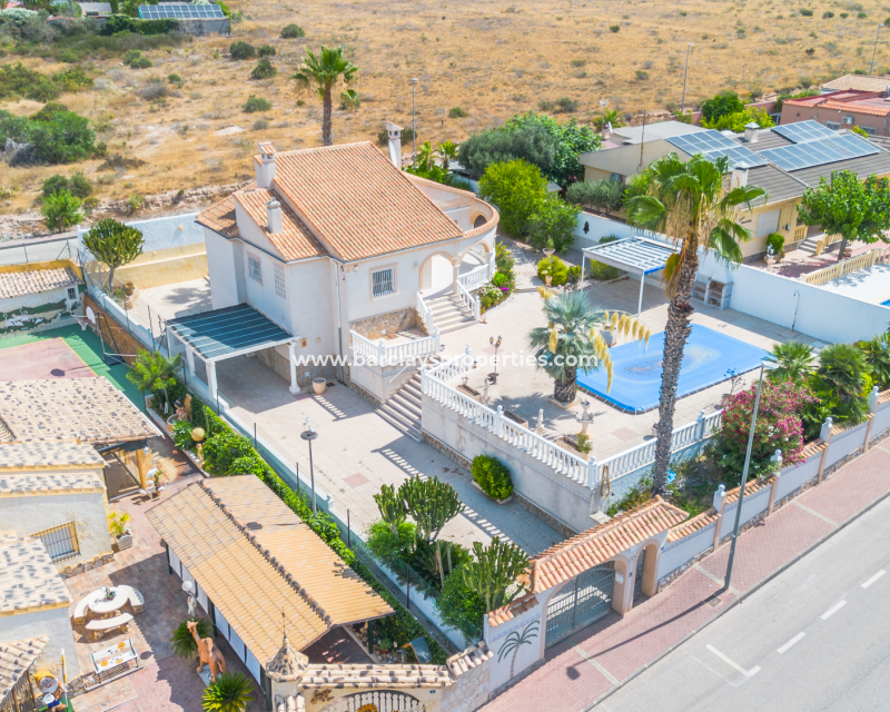 Reventa - Chalet Independiente - Urb. La Marina