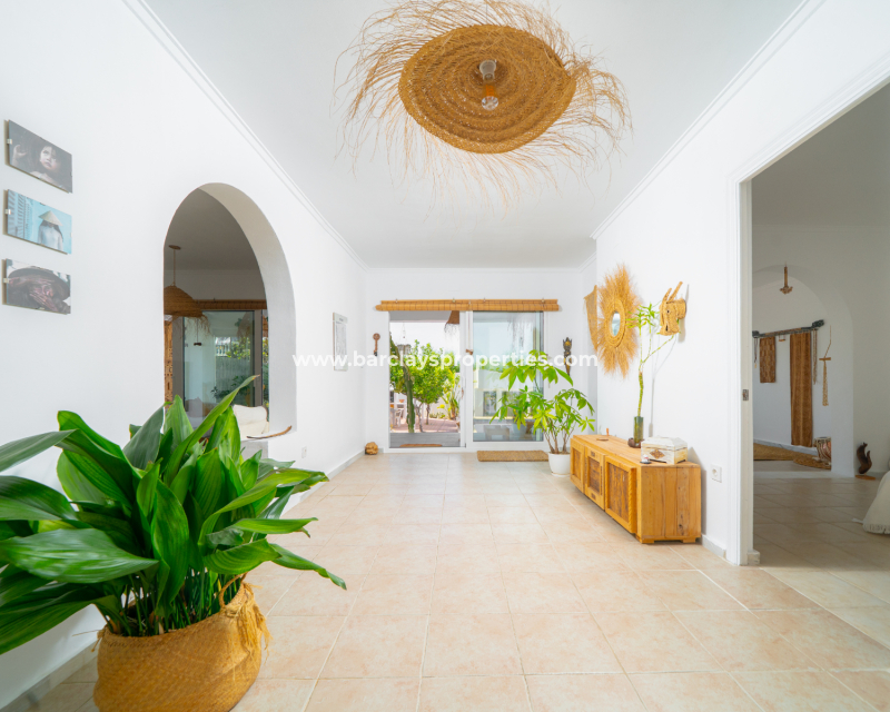 Reventa - Chalet Independiente - Urb. La Marina