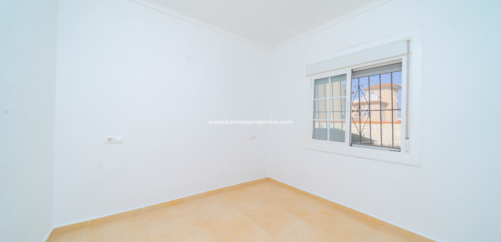Reventa - Chalet Independiente - Urb. La Marina